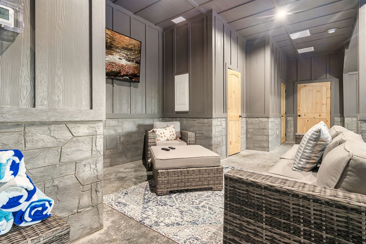 Pool hangout area with cable TV