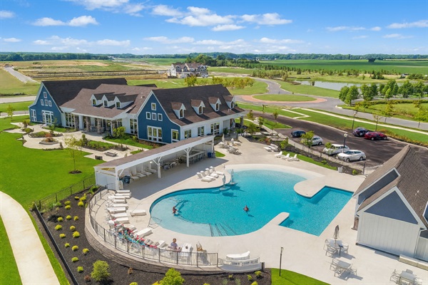 Enjoy community pool with 2 swim lanes, sun loungers, and a very shallow kiddie section.