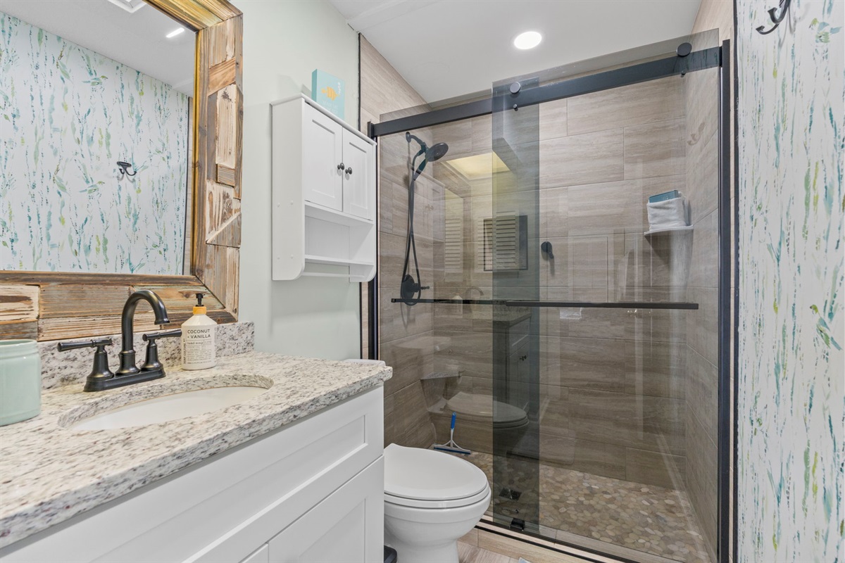 Ensuite Bathroom with walk in shower