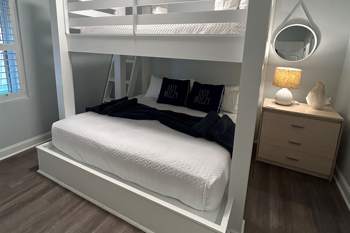 Queen over King Bunkroom, Oceanview, 101, Isle of Palms, SC | IOP Escapes