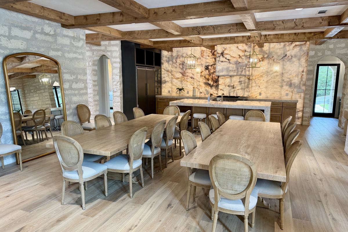Dining seating for 30.