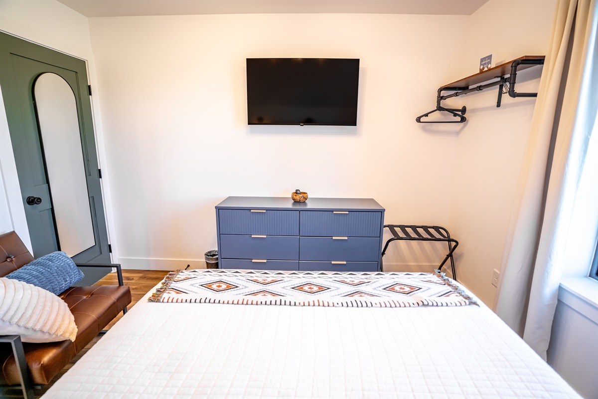 40'' Flat Screen Smart TV
