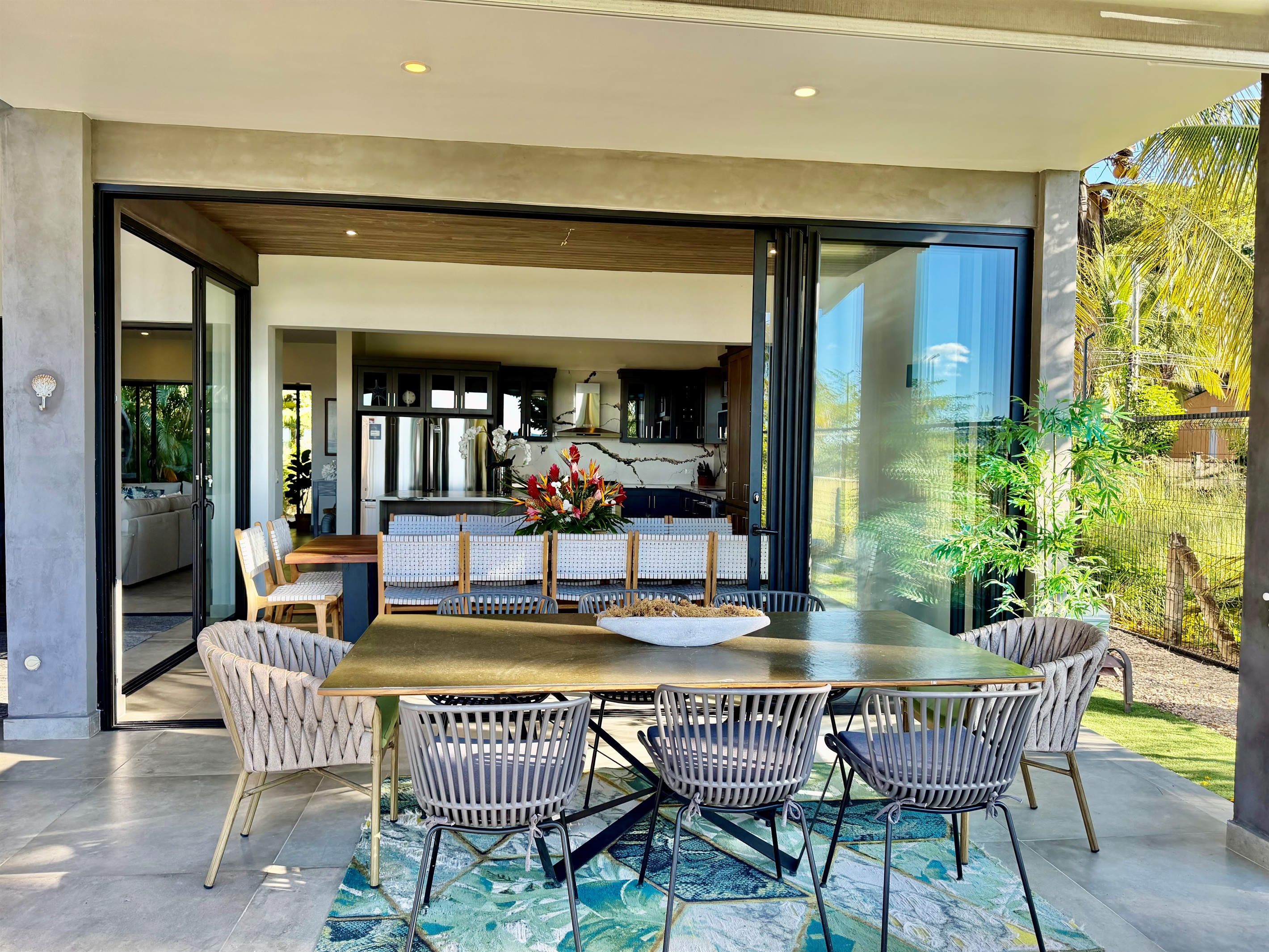 Outdoor Table Seats 8