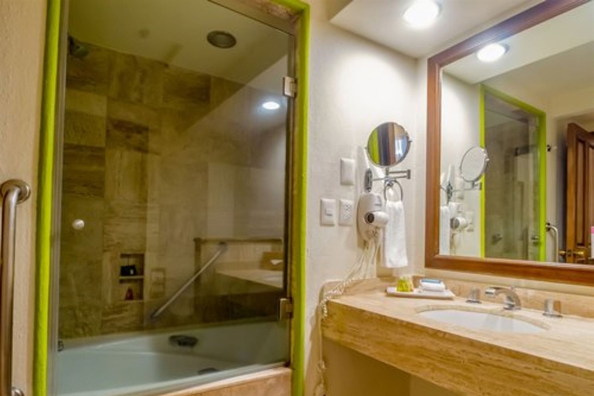 Hotel Style Room and Bathroom @ Buganvilia Vacation Owner Club, Vacation Travel Exclusives