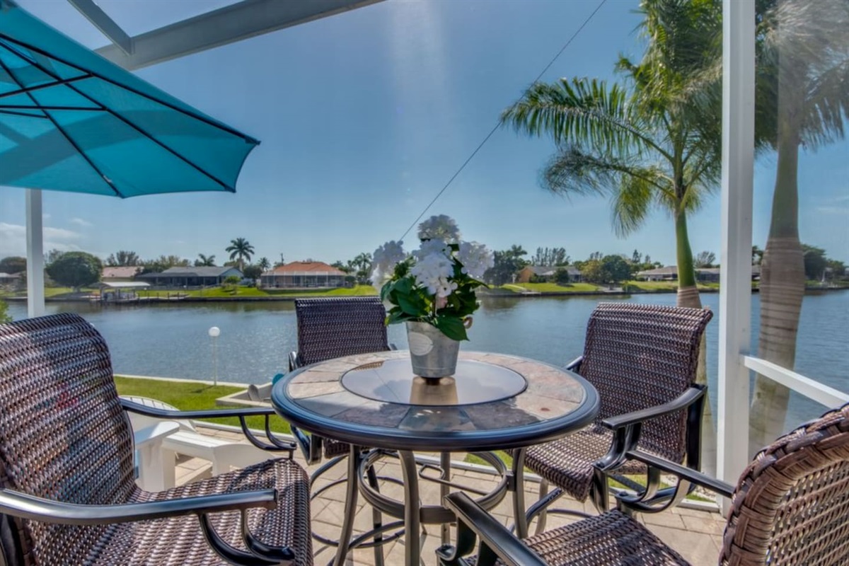 Villa Blissful Bay - Enjoy your view as you sip on your cocktail