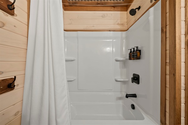 Fifth Bath Shower/Tub Combo