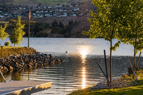 Springtime vibes - views from the back patio/yard. The lake level is at its highest typically end of June.