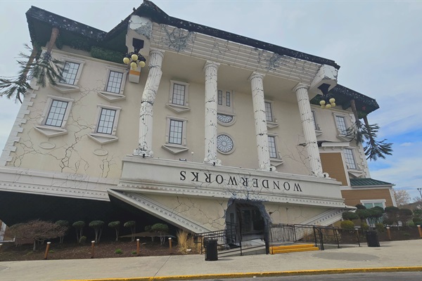 Ever been in an upside down house?  There is one in Sevierville!