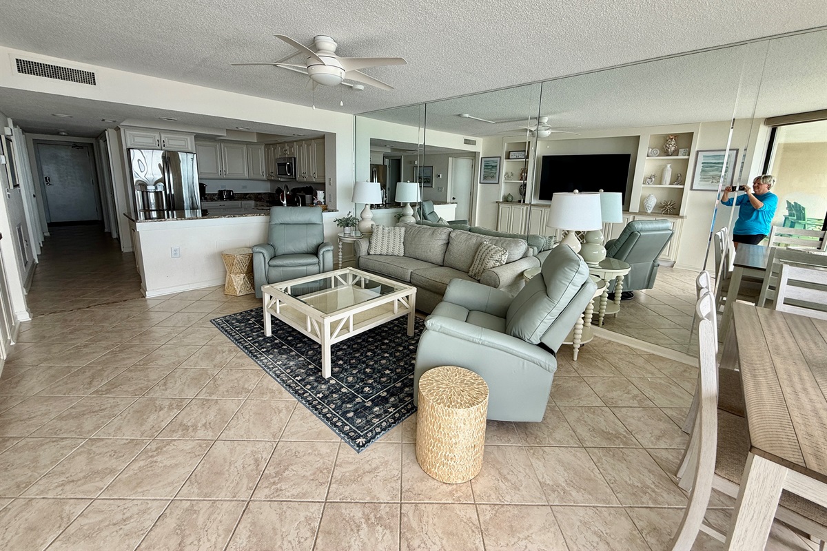Oceanfront Tiled Living Area