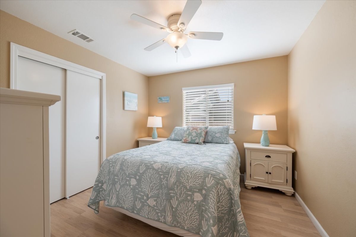 Bedroom #2- Queen bed