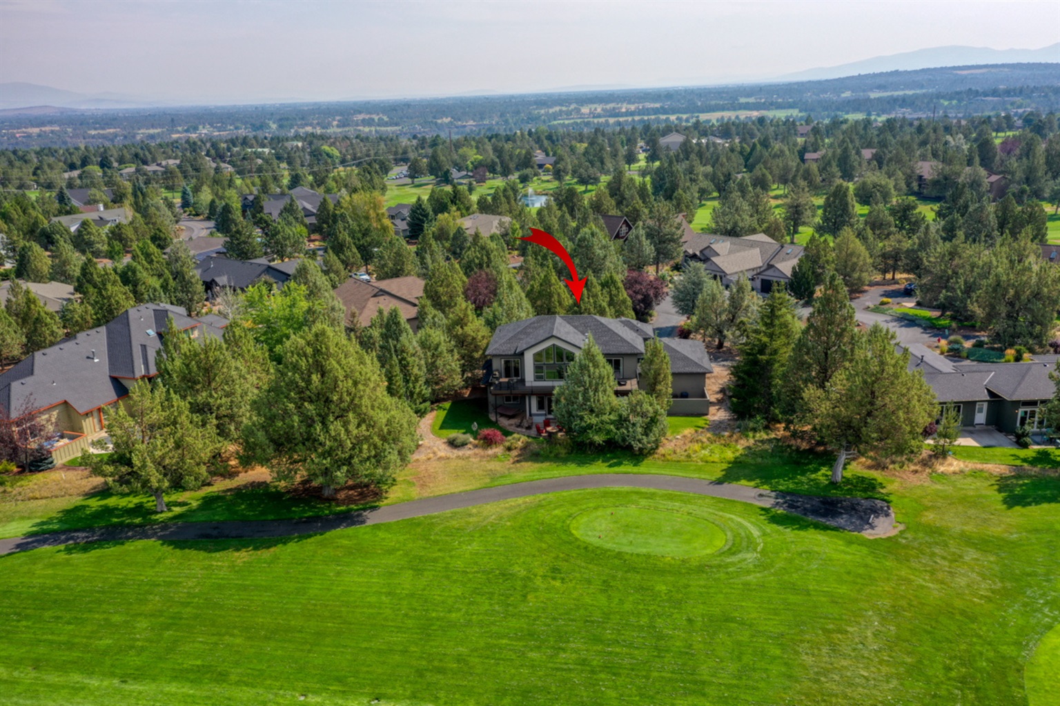 Golf Course Home on 17th Green | Hot Tub | Eagle Crest Resort Access
