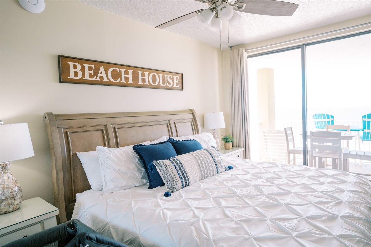 Wake up to an ocean view every day! oc🌊🌅