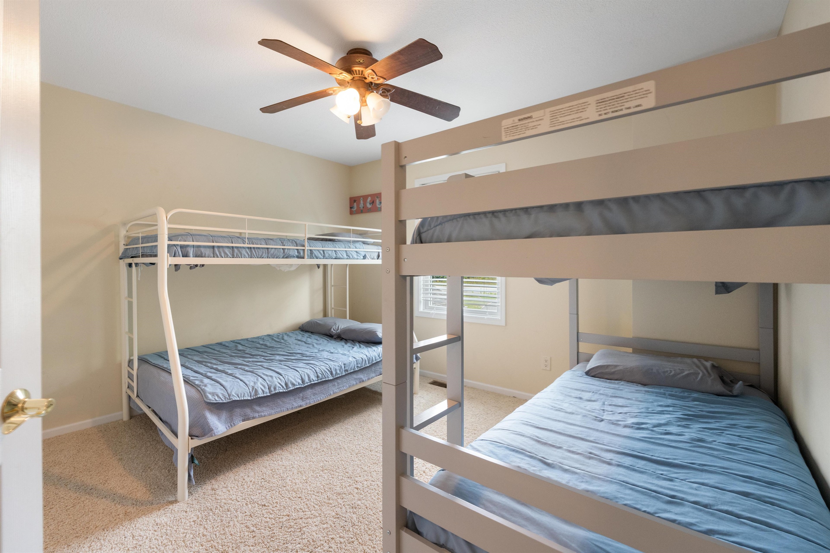 Kids bunk room 1 - twin over full and twin bunks