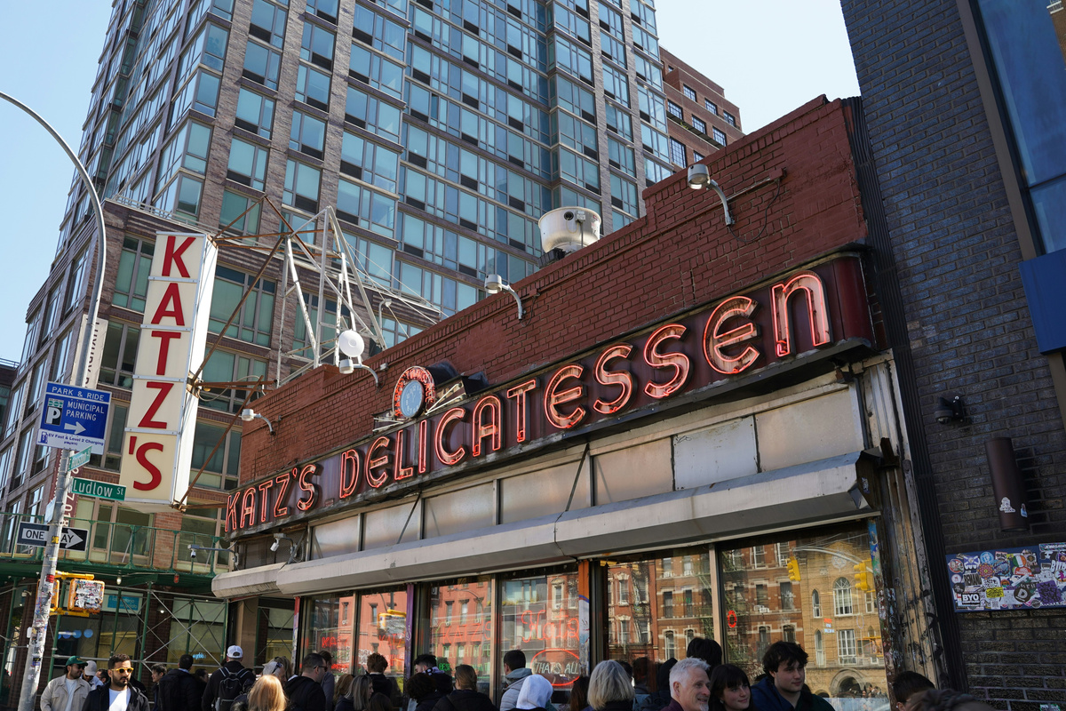 Katz's Delicatessen — iconic Lower East Side landmark, NYC