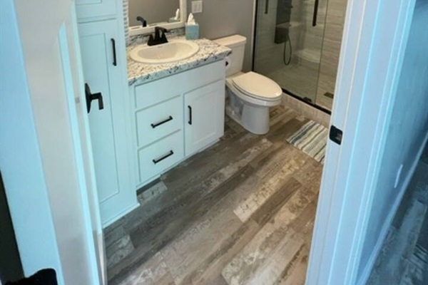 House #2 - Full bathroom in bedroom #2