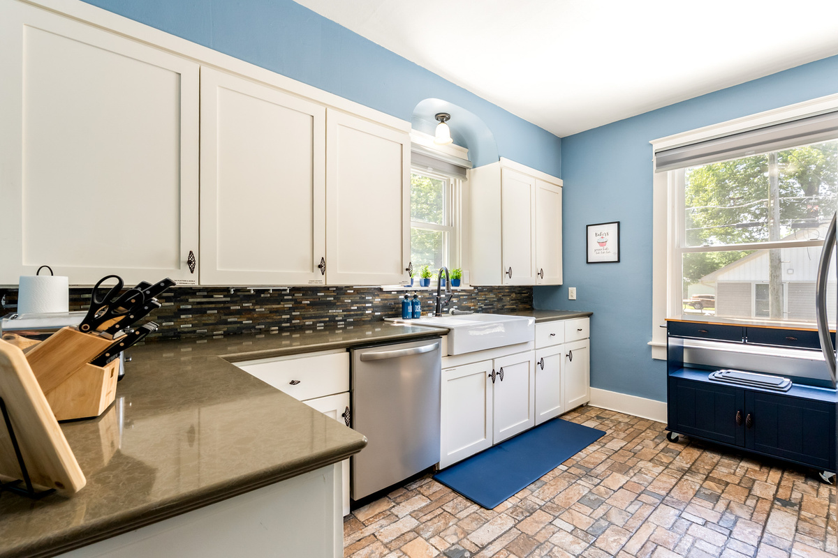 Bright, modern, and spacious. This beautiful main-floor kitchen makes cooking for large families a breeze.
