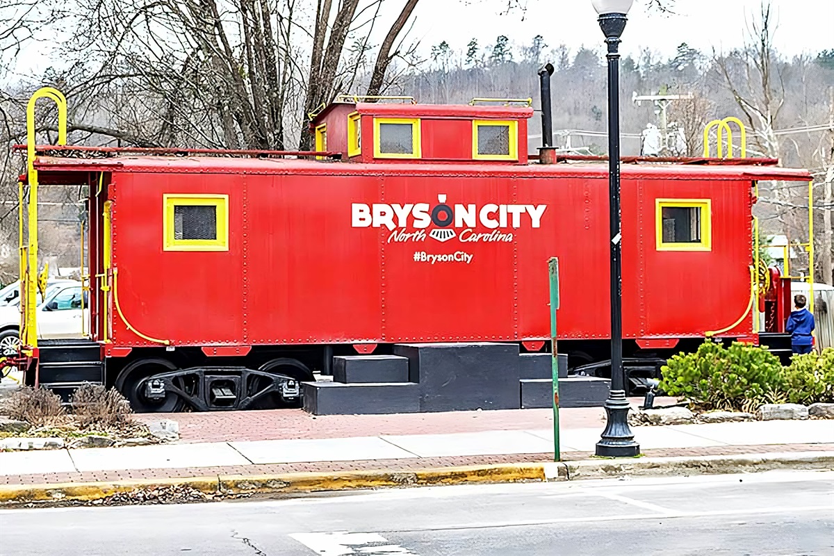 downtown Bryson City is 5 miles away!