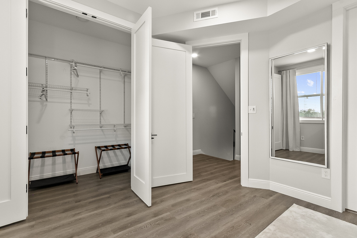 Queen Bedroom 3