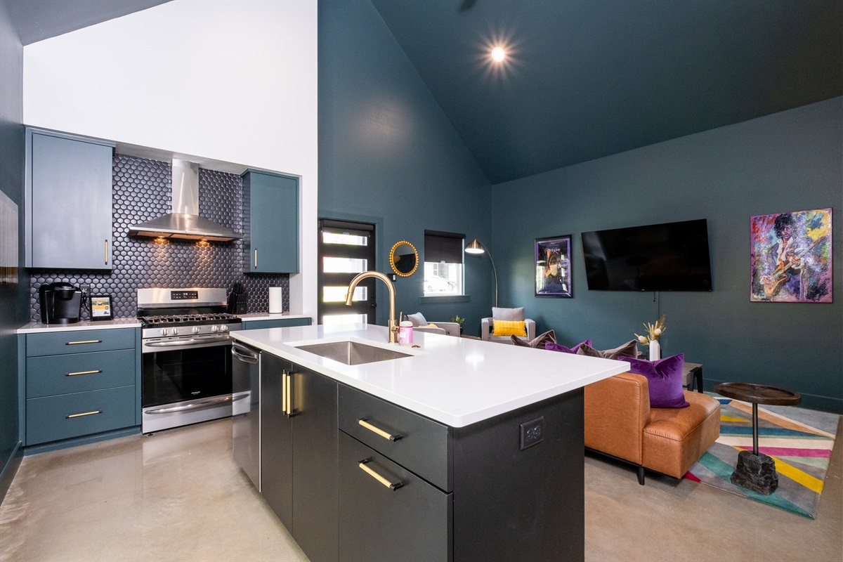 The spacious layout provides plenty of room to move around and work your culinary magic. Whether you're preparing a quick weekday meal or hosting a dinner party, this kitchen offers the ideal space to unleash your creativity