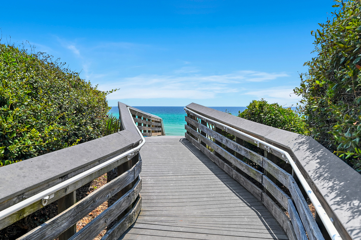 New Seagrove Regional Beach Access is across the street! 