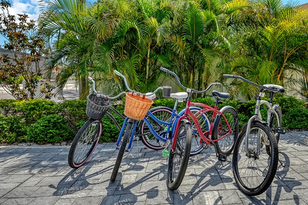 Bike to get your coffee of breakfast pastry through the gorgeous neighborhood of Southside Village