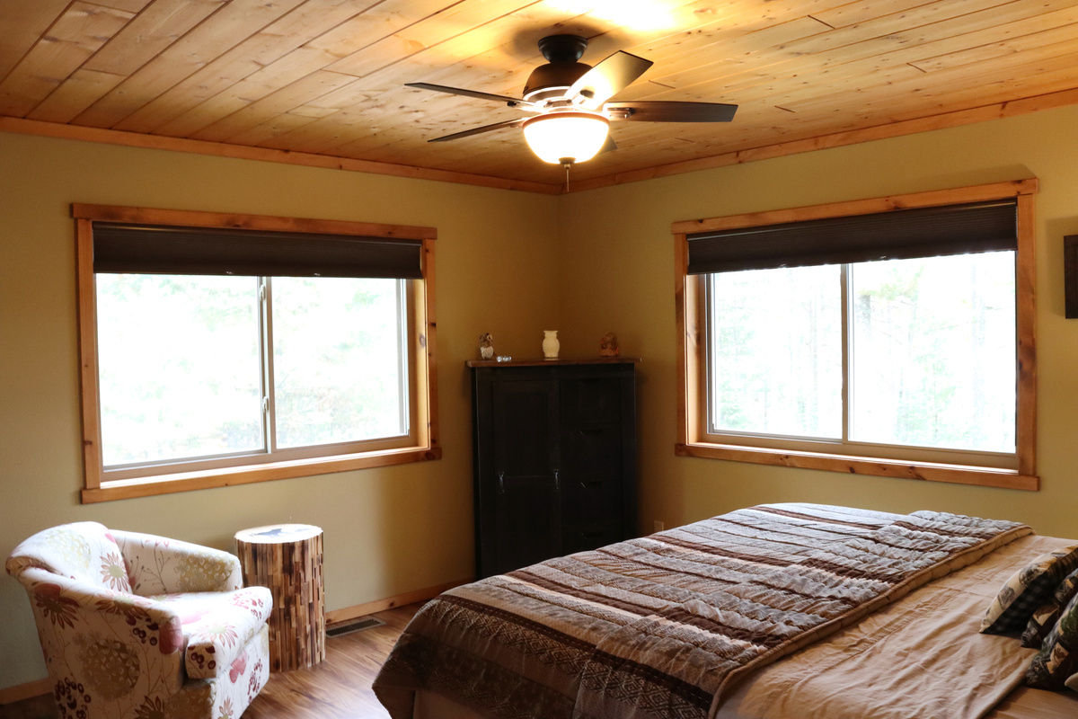 Master Bedroom 1_with Sitting Area