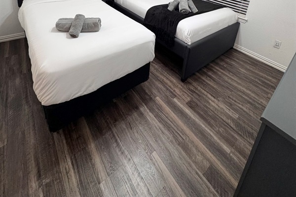 Family-Friendly Bedroom with Full & Twin Beds