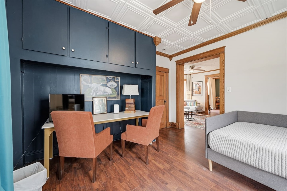 Pine Street Flat