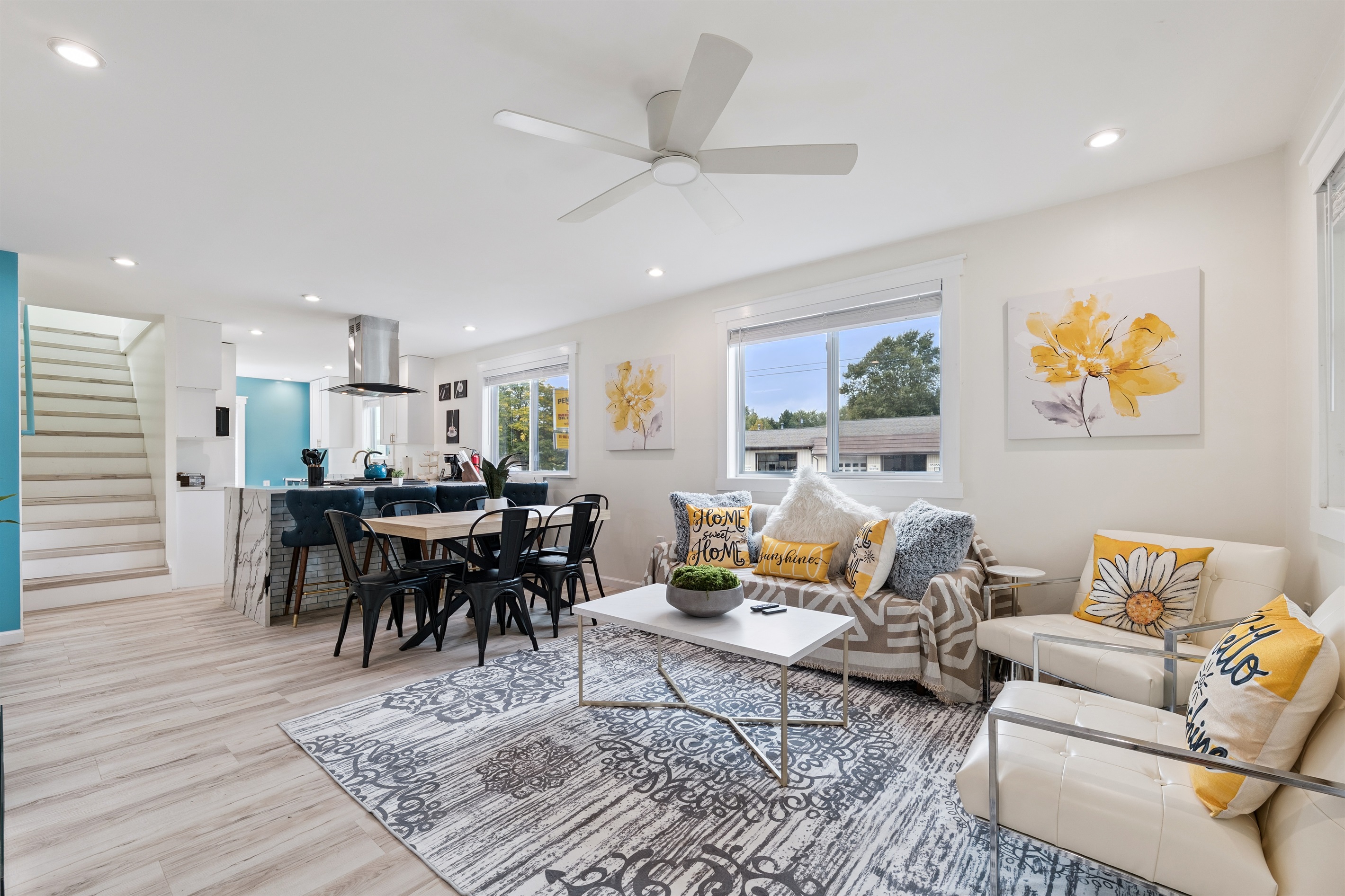 Spacious Living room to relax