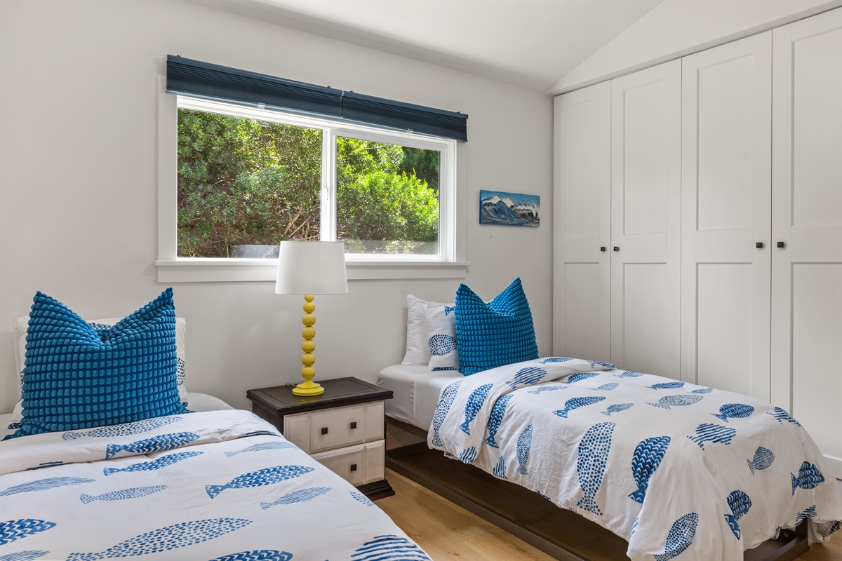 Guest Bedroom - Twin Beds