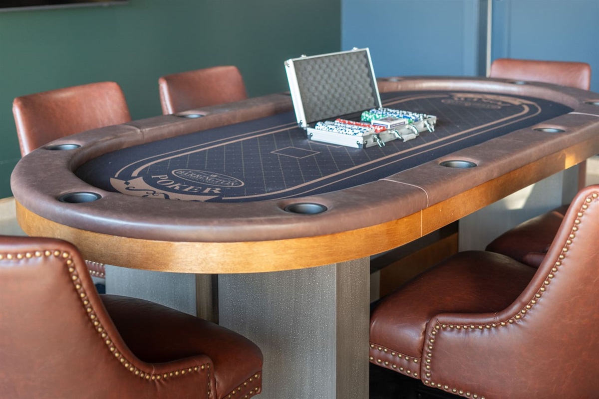 Poker night ready – premium table and chip set for hours of fun and friendly competition.