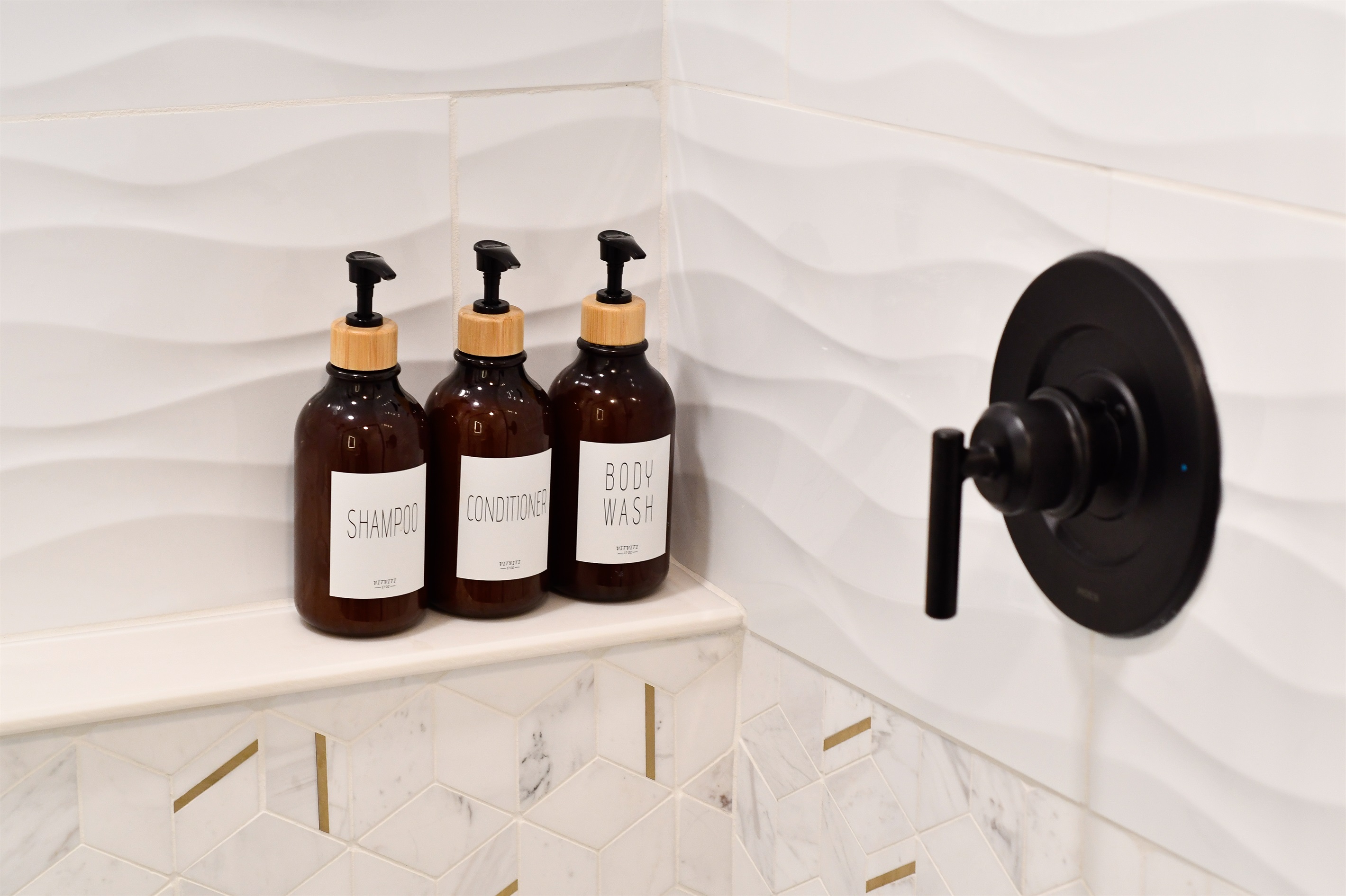 Luxuriate in the rain head shower & immerse yourself fully in vacation mode. Premium soaps, shampoo & conditioner aid in relaxation in all bathrooms.