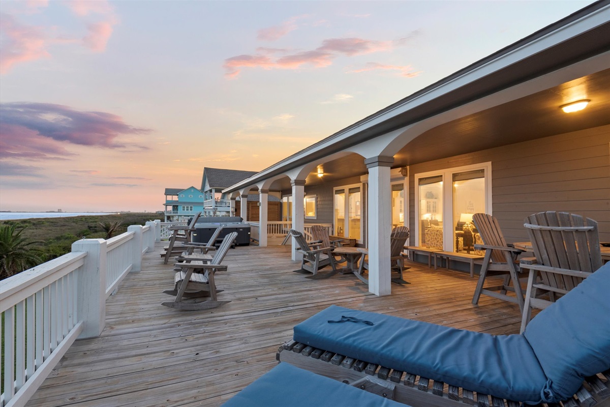 e9a82ce390ae488d952a777731ceb299 Large | Beachhouse | Texas | TX | Vacation Homes | Galveston | Crystal Beach | Kokomo | Breezy Days | Beachfront Elegance | Sunrise Serenity | Southern Sands Property Management, LLC