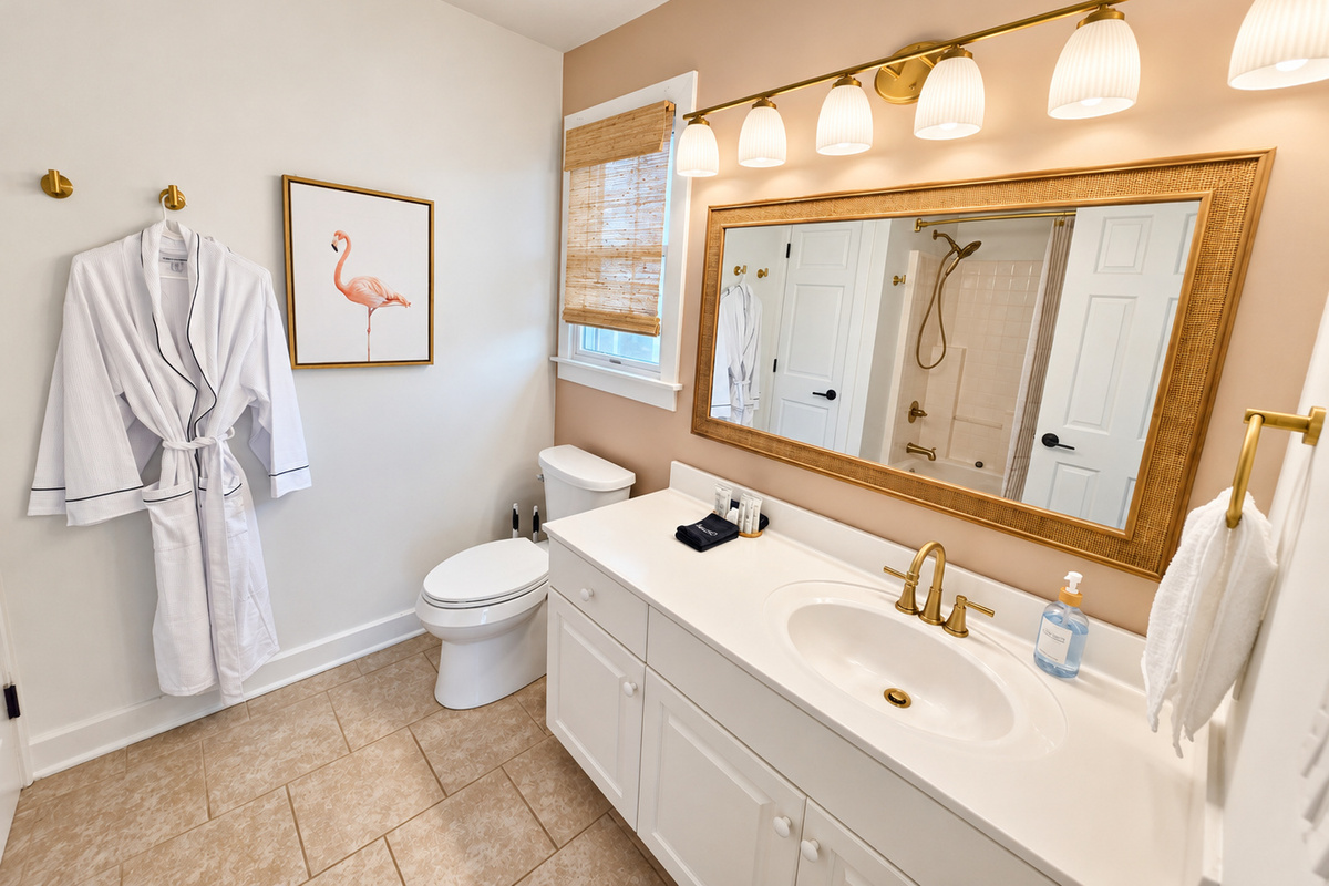 Ensuite to the Key West room