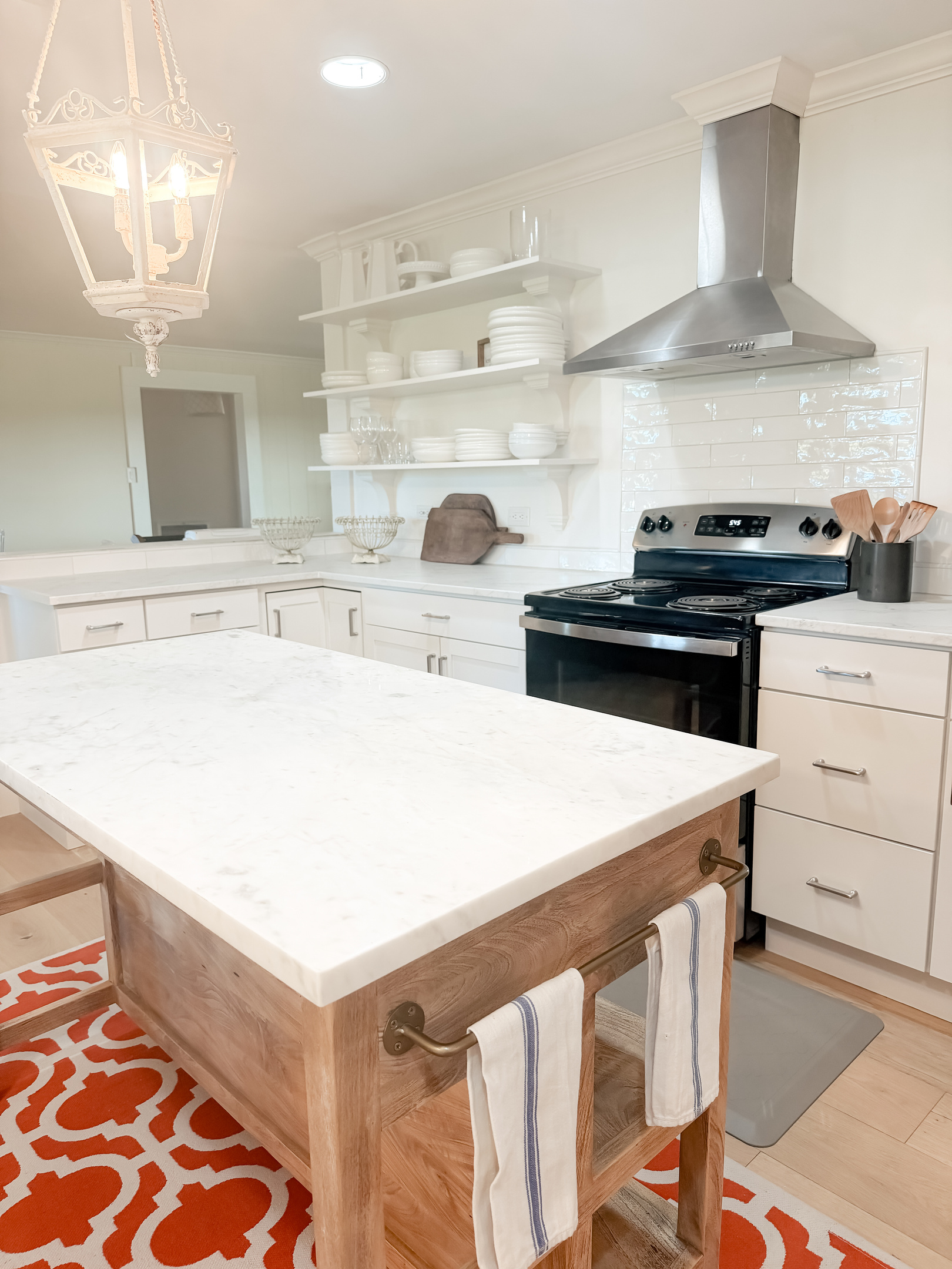Open and spacious fully equipped kitchen