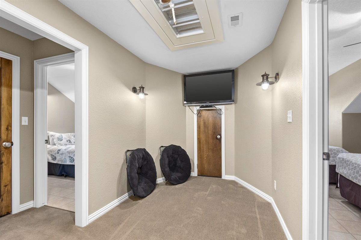 e9c733ecdedc4fd0a628beceffc409fb Large | Beachhouse | Texas | TX | Vacation Homes | Galveston | Crystal Beach | Kokomo | Breezy Days | Beachfront Elegance | Sunrise Serenity | Southern Sands Property Management, LLC