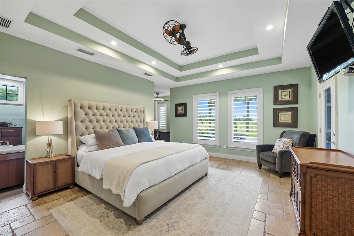 Master bedroom with adjustable king size bed