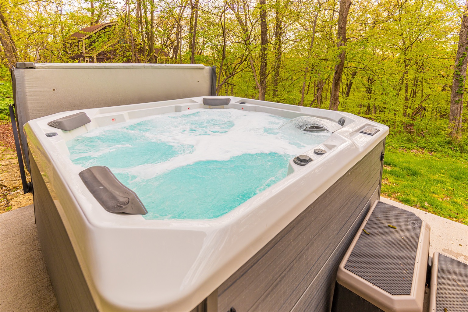 Enjoy a soak in the hot tub after a day of golfing or skiing.  Available year round & cleaned prior to each guest.