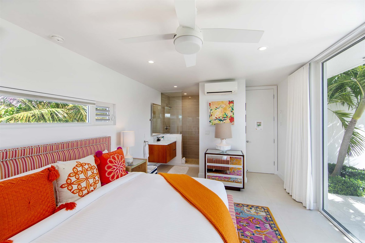 Ground Floor Courtyard King Bedroom ENSUITE