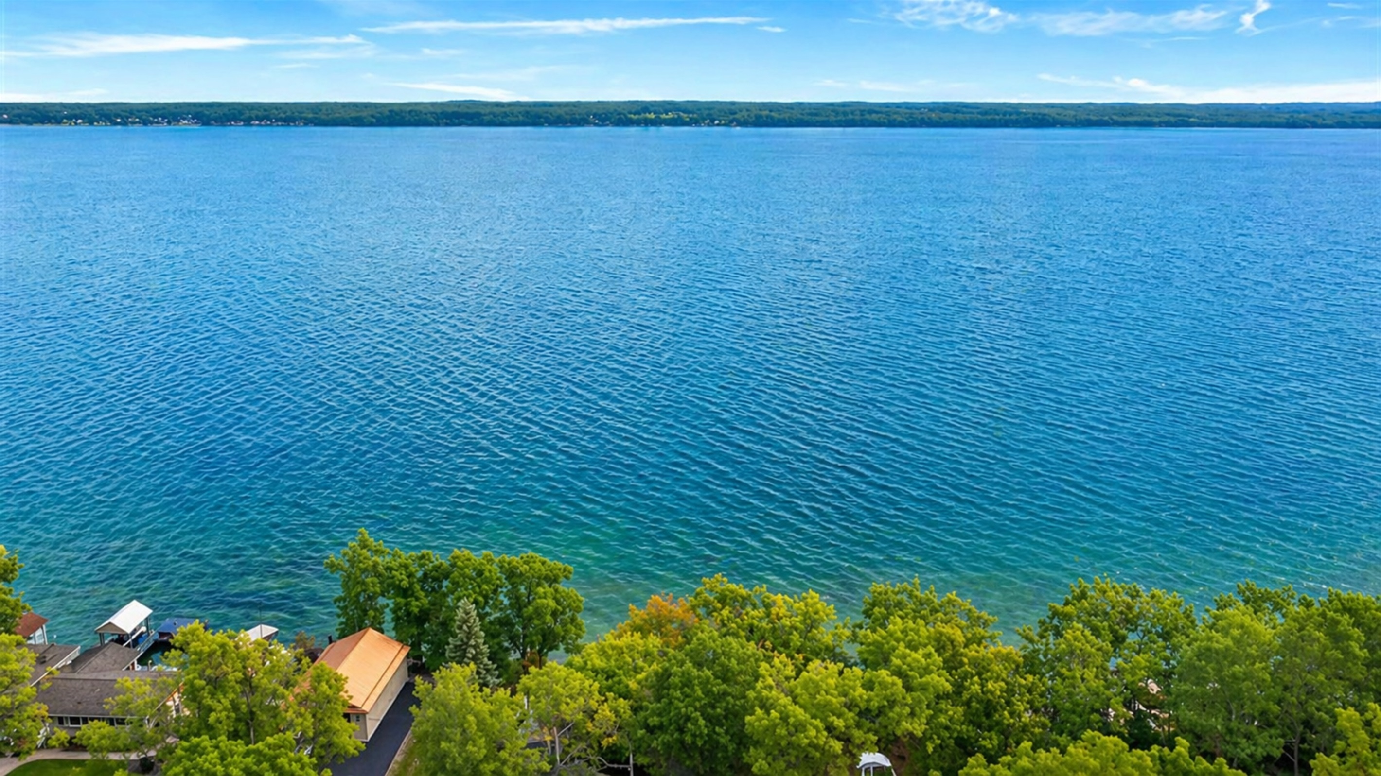 Wake up to the majestic beauty of the Finger Lakes, right from your doorstep! The endless views and calm waters make this the perfect spot for your next getaway. ☀️