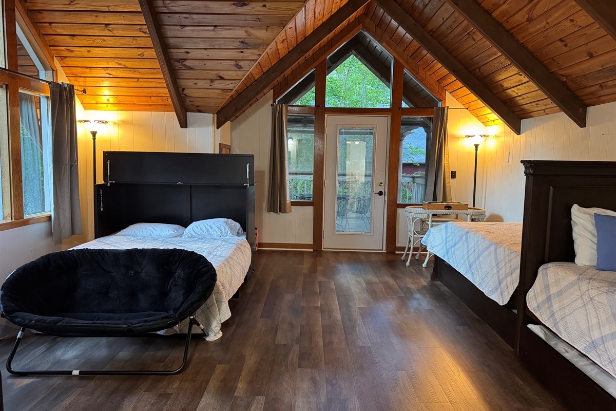 BONUS ROOM - SLEEP 6