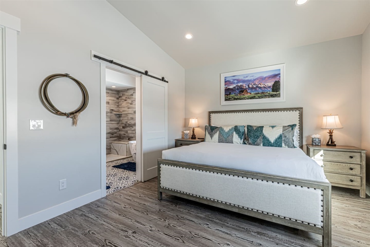 Upper Level - King Ensuite with Patio Access
