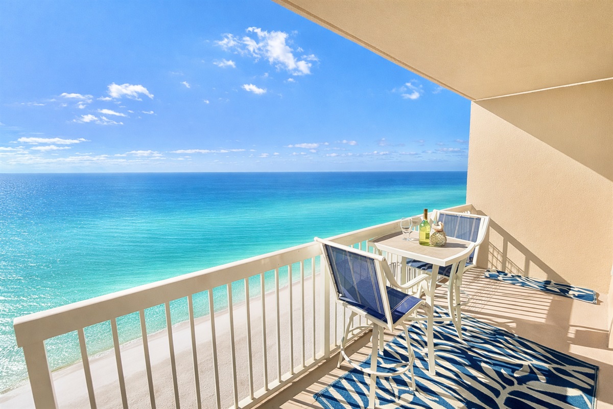 Spacious balcony overlooking the Gulf!