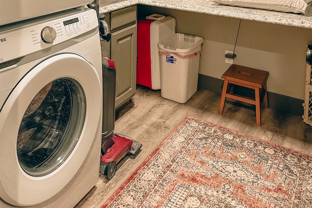 Even the laundry room is cozy!
