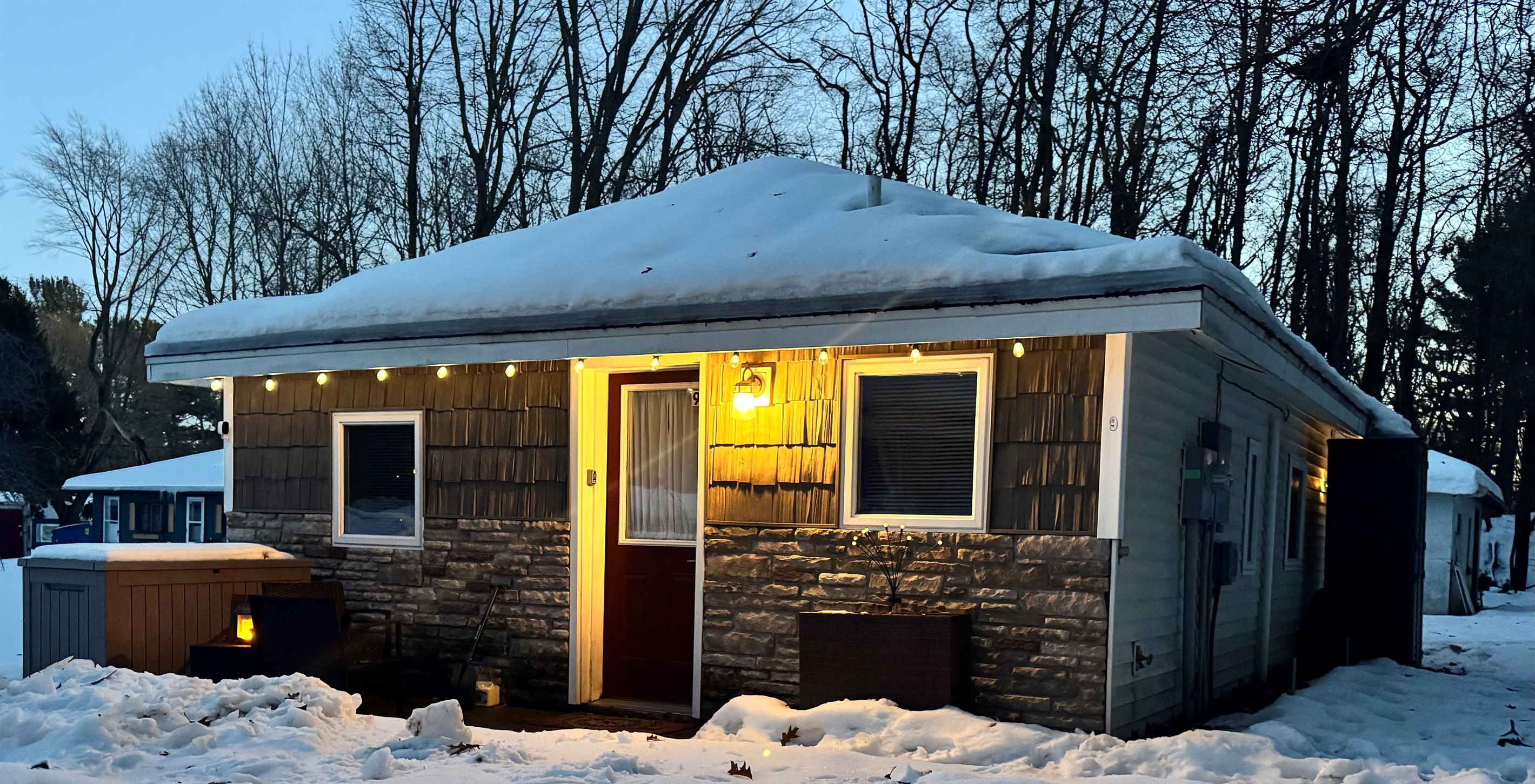 Step into The Duet cottage and enjoy a cozy winter get away.