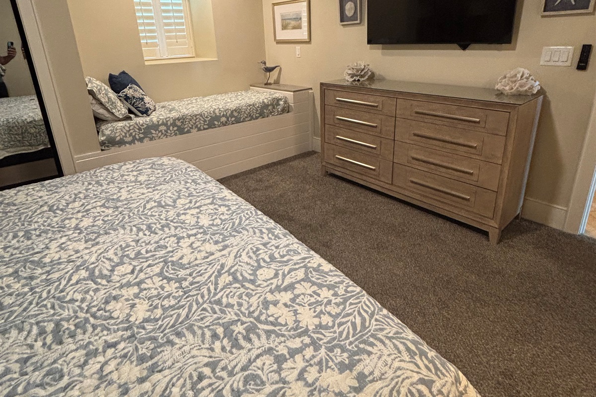 Second King Bedroom extra twin bed