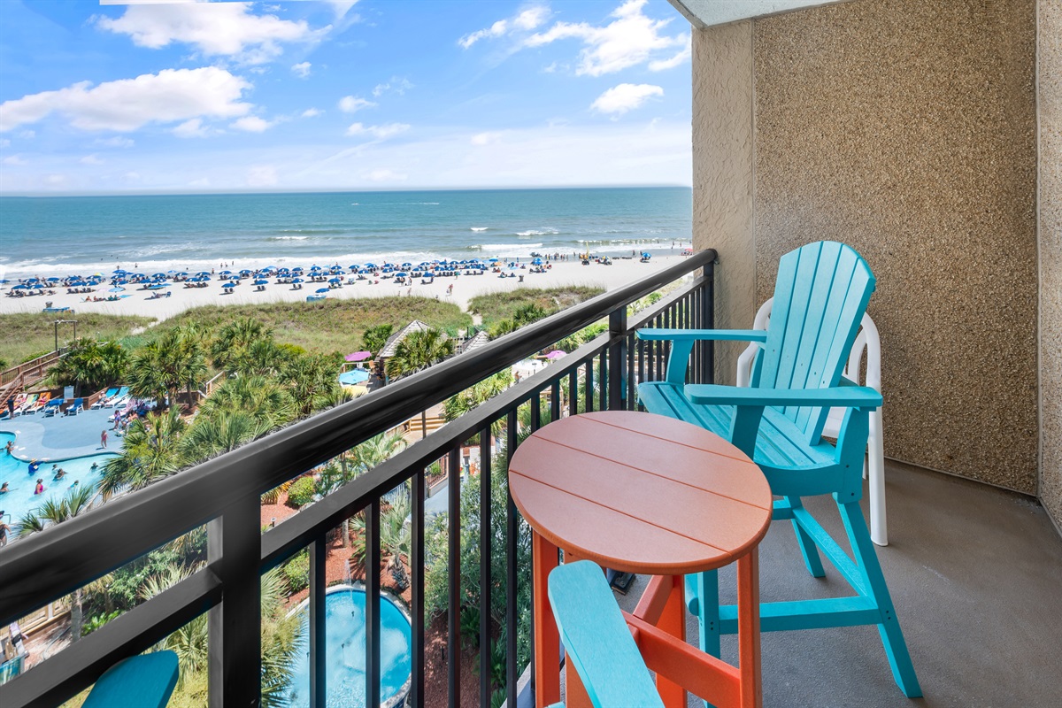 Balcony with Amazing Views of the Ocean🌊☀️
