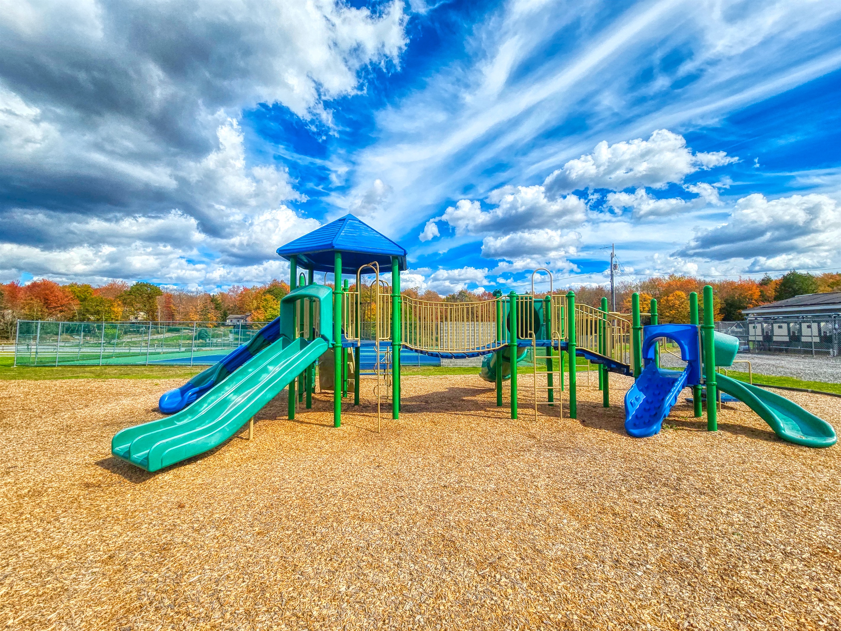 Playground at the island pool - Community Amenity - Arrowhead Lake - Serhii Vacation Rentals