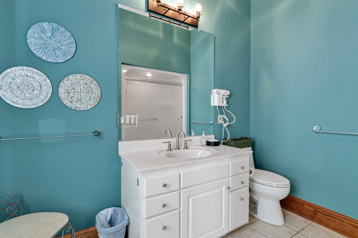 Guest Bath 5 En-Suite to Guest Bedroom 5