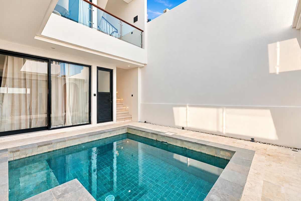 Pool area